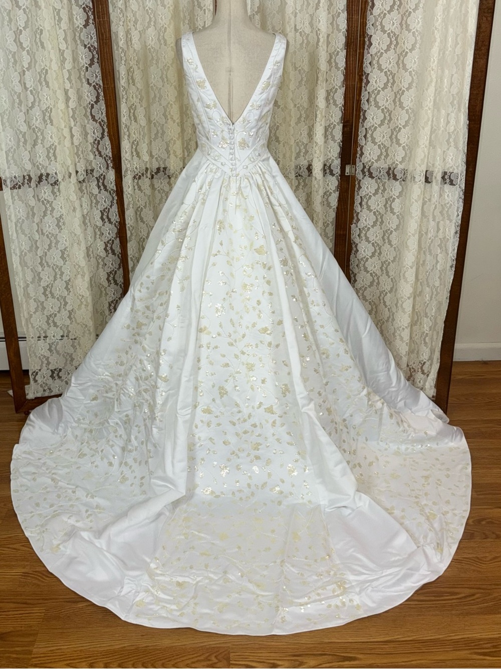 Stunning Vintage Y2K Oleg Cassini Heavily Beaded Wedding Gown